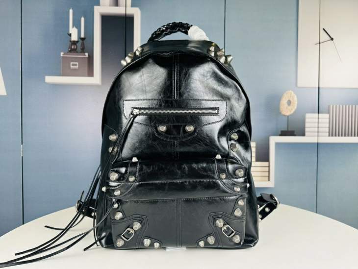 Picture of Balenciaga Handbags _SKUfw177415810fw